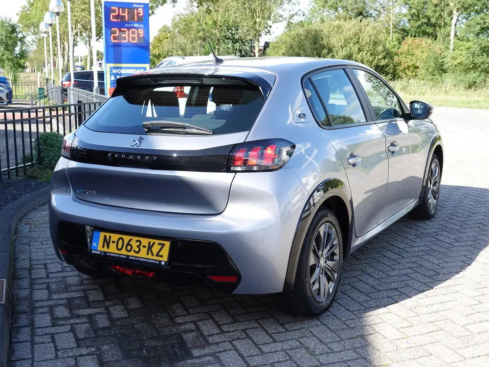 Peugeot 208 EV Blue Lease Active 50 kWh NAVI uit 2021, foto 4