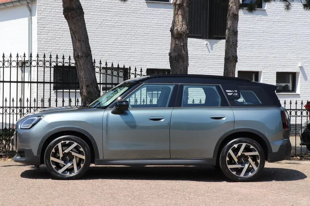 Mini Countryman 2.0 S ALL4 Classic XL uit 2025, foto 2
