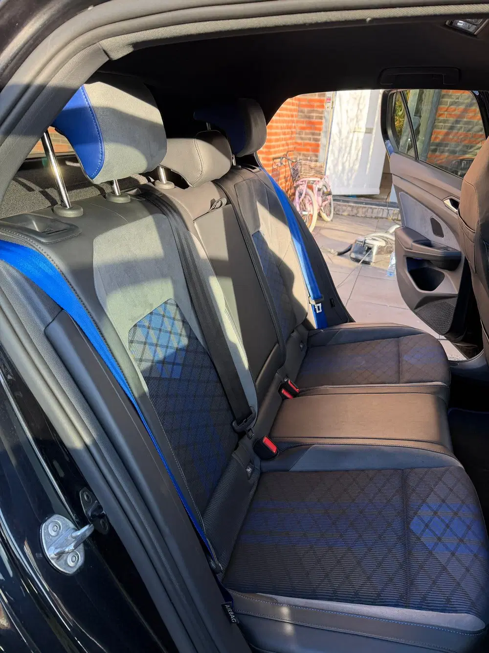 Volkswagen Golf 2.0 TSI 320pk 7-DSG 4MOTION 2023 Zwart uit 2023, foto 13