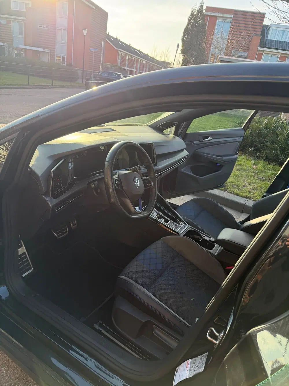 Volkswagen Golf 2.0 TSI 320pk 7-DSG 4MOTION 2023 Zwart uit 2023, foto 7