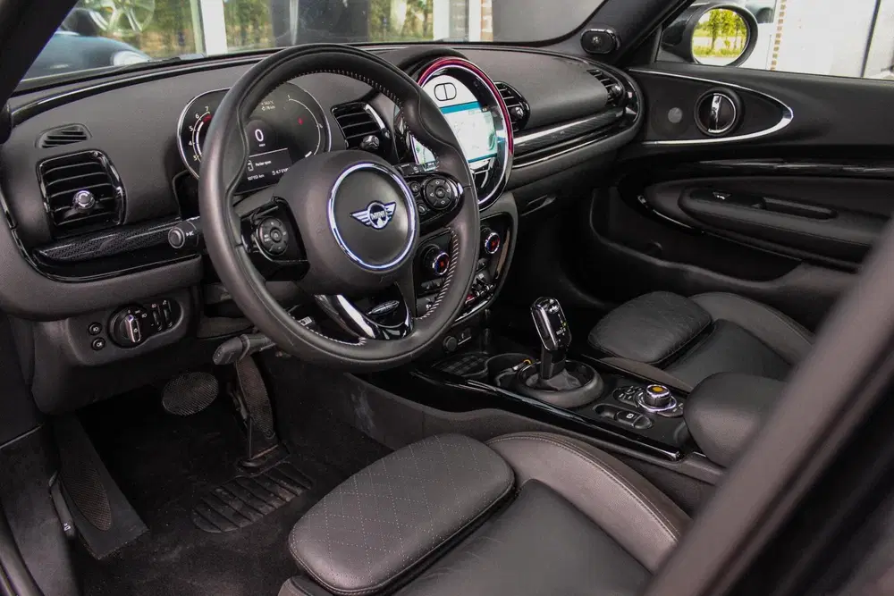 Mini Clubman 1.5 Cooper Richmond Park Edition uit 2021, foto 13