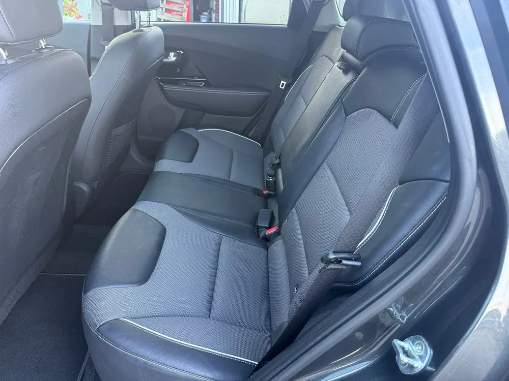 Kia Niro DynamicPlusLine 64 kWh SoH 100% uit 2021, foto 15