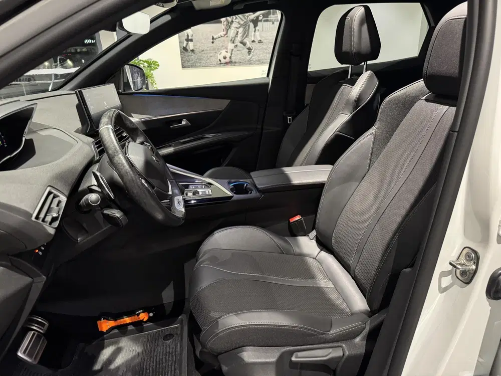 Peugeot 3008 1.6 HYbrid 225 GT Automaat uit 2022, foto 12