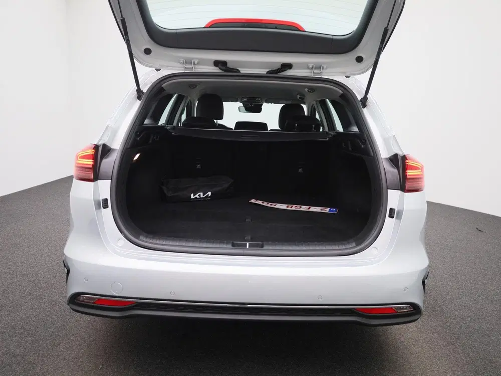 Kia Ceed Pulse 1.0 T-GDi 120 MHEV DCT ISG uit 2024, foto 13