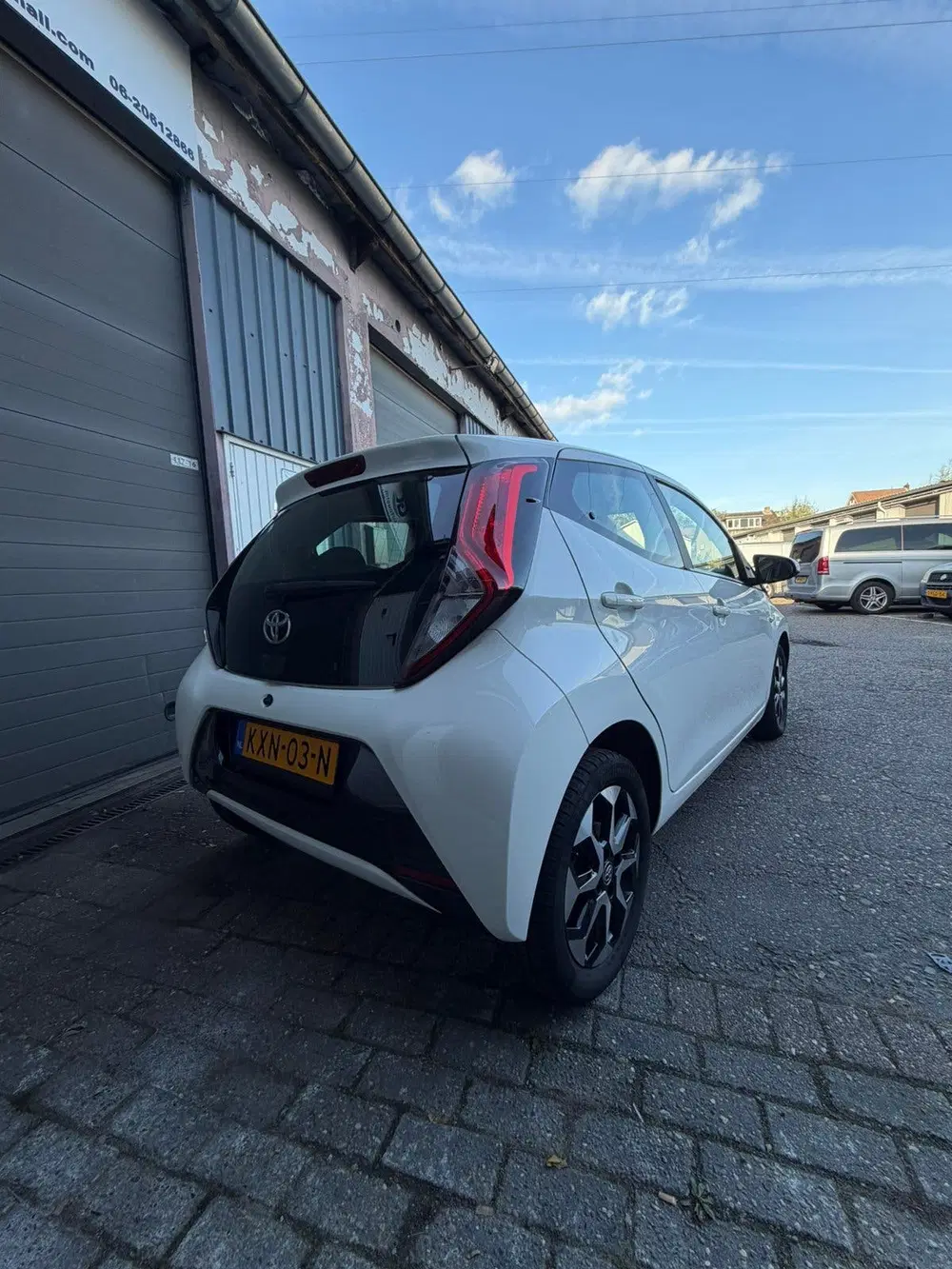 Toyota Aygo 1.0 Vvt-i 72pk 5D 2021 Wit uit 2021, foto 2
