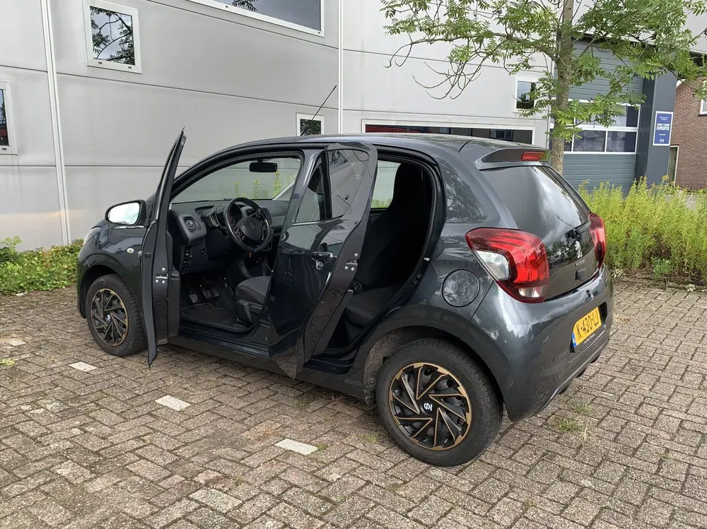Peugeot 108 1.0 e-VTi Active uit 2021, foto 11