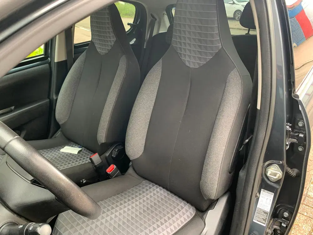 Peugeot 108 1.0 e-VTi Active uit 2021, foto 14