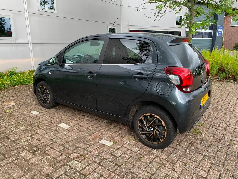Peugeot 108 1.0 e-VTi Active uit 2021, foto 3