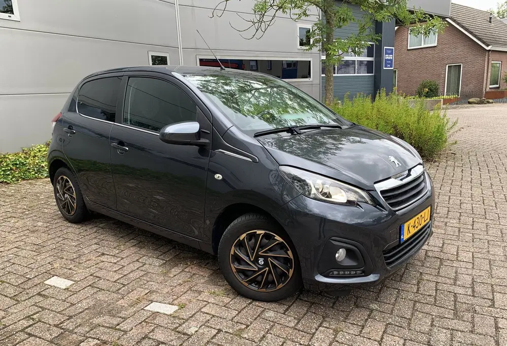 Peugeot 108 1.0 e-VTi Active uit 2021, foto 9