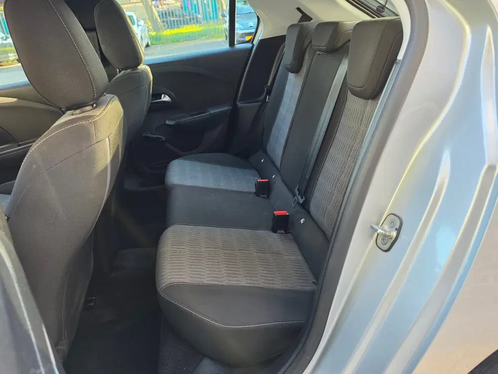 Opel Corsa 1.2 Edition Dealer onderhouden D-Riem 2026 uit 2022, foto 11