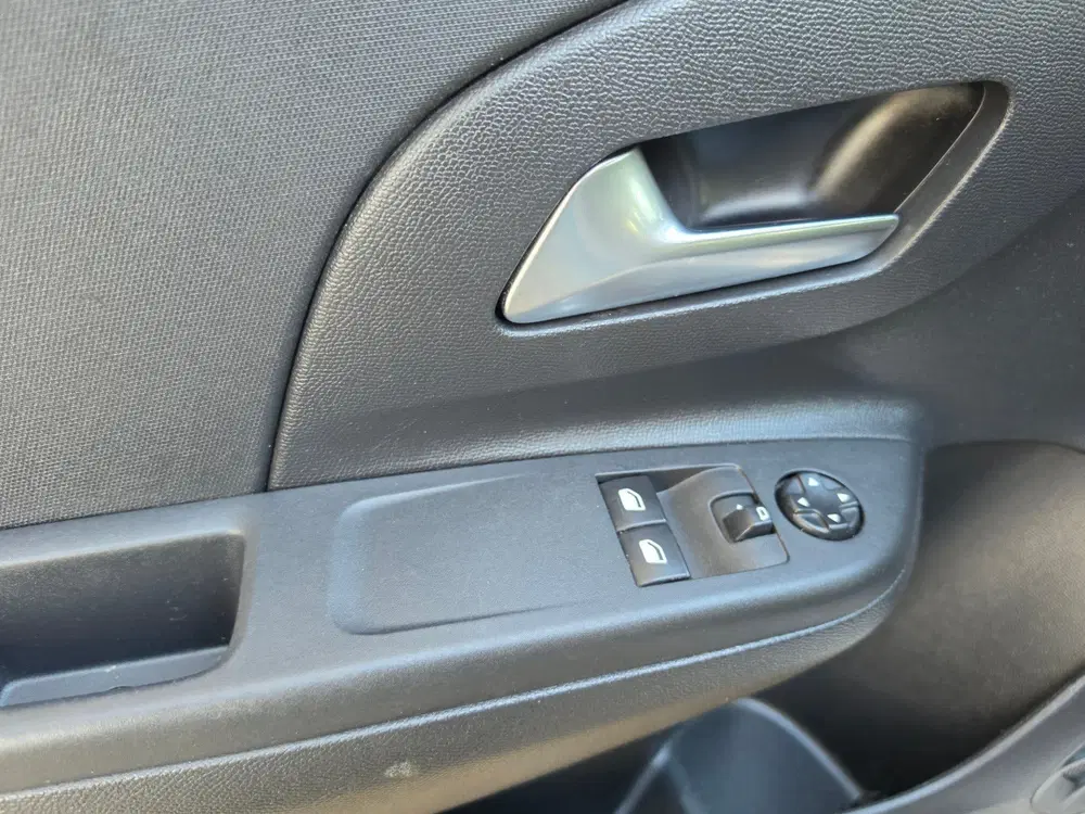 Opel Corsa 1.2 Edition Dealer onderhouden D-Riem 2026 uit 2022, foto 12