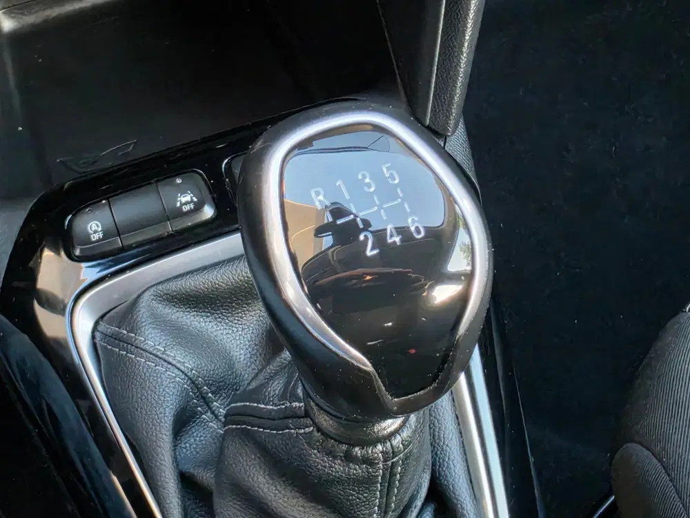 Opel Corsa 1.2 Edition Dealer onderhouden D-Riem 2026 uit 2022, foto 15