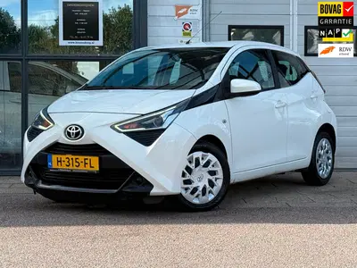 Toyota Aygo 1.0 VVT-i x-play uit 2020
