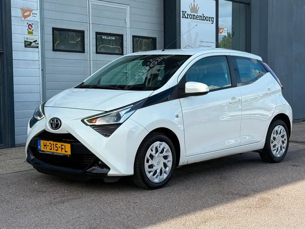 Toyota Aygo 1.0 VVT-i x-play uit 2020, foto 10