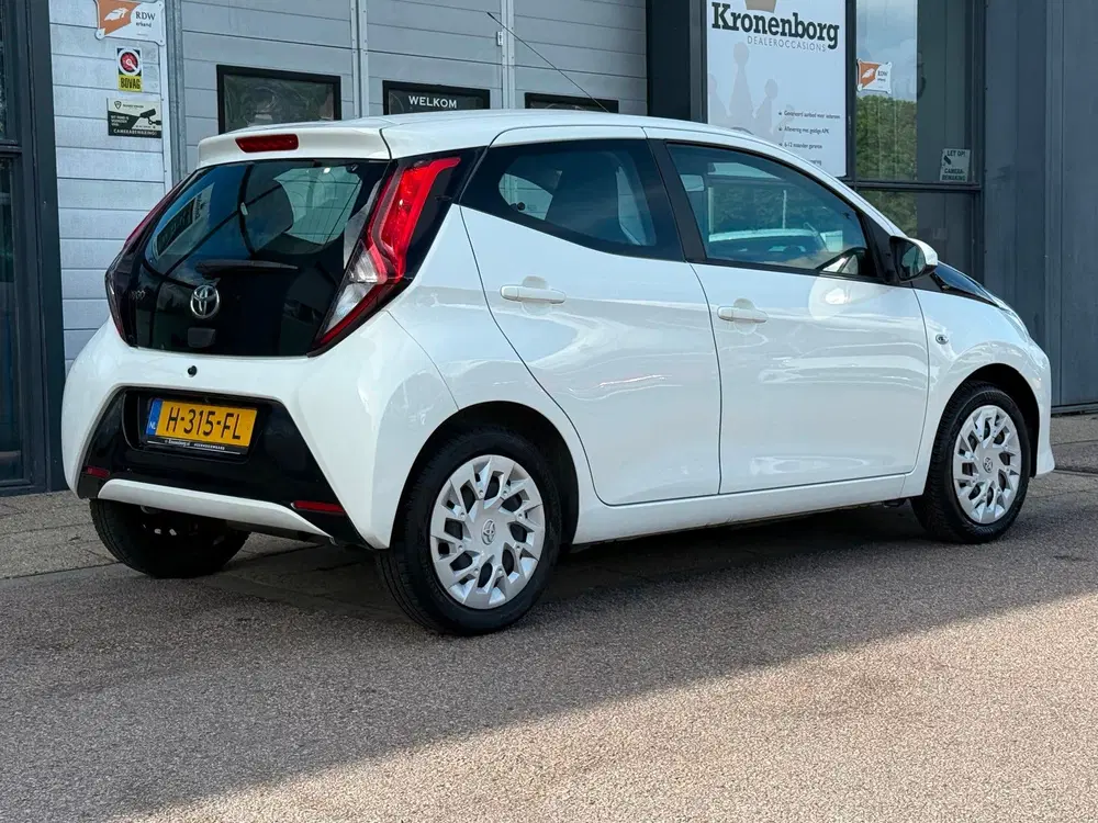 Toyota Aygo 1.0 VVT-i x-play uit 2020, foto 14