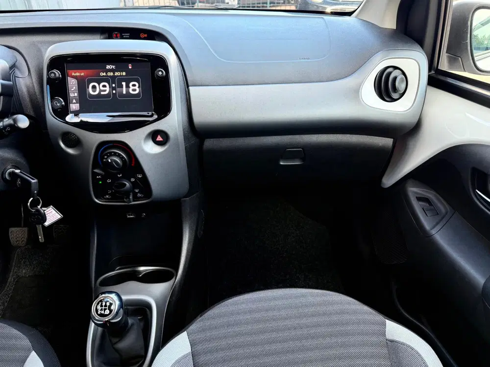 Toyota Aygo 1.0 VVT-i x-play uit 2020, foto 7
