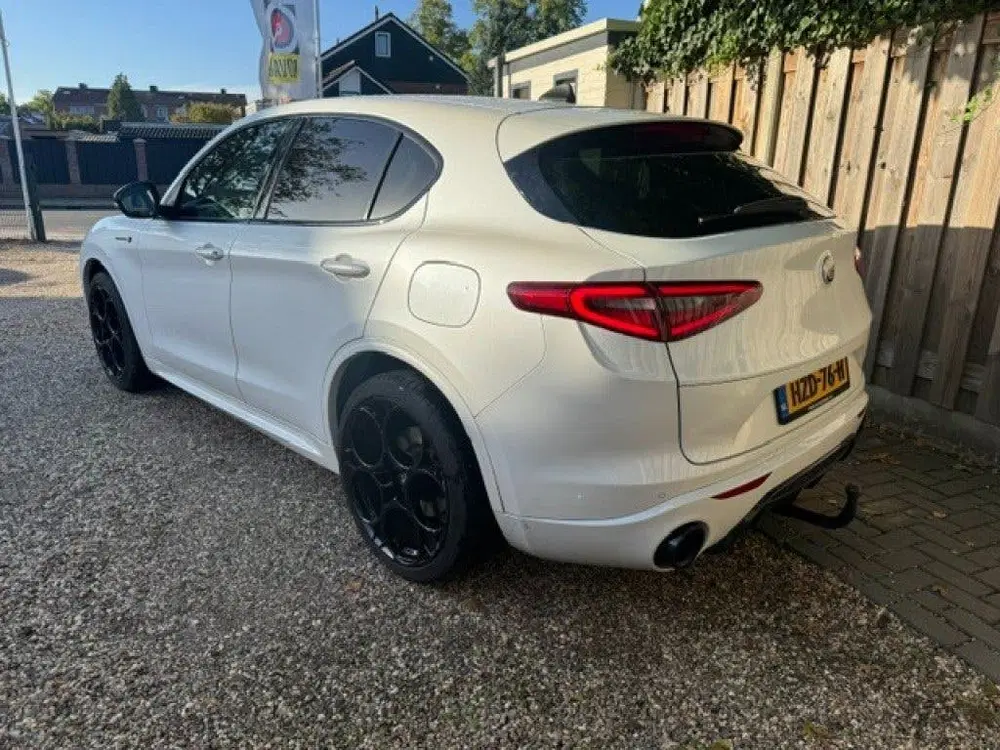 Alfa Romeo Stelvio 2.0 T AWD VELOCE TI uit 2021, foto 4