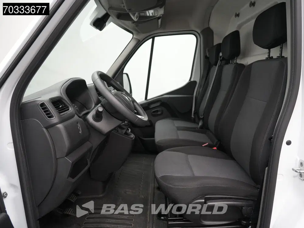 Renault Master 135PK L2H2 Airco Cruise Parkeersensoren BP uit 2023, foto 11