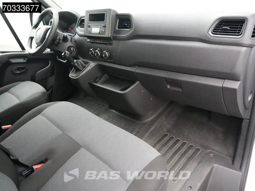 Renault Master 135PK L2H2 Airco Cruise Parkeersensoren BP uit 2023, foto 12