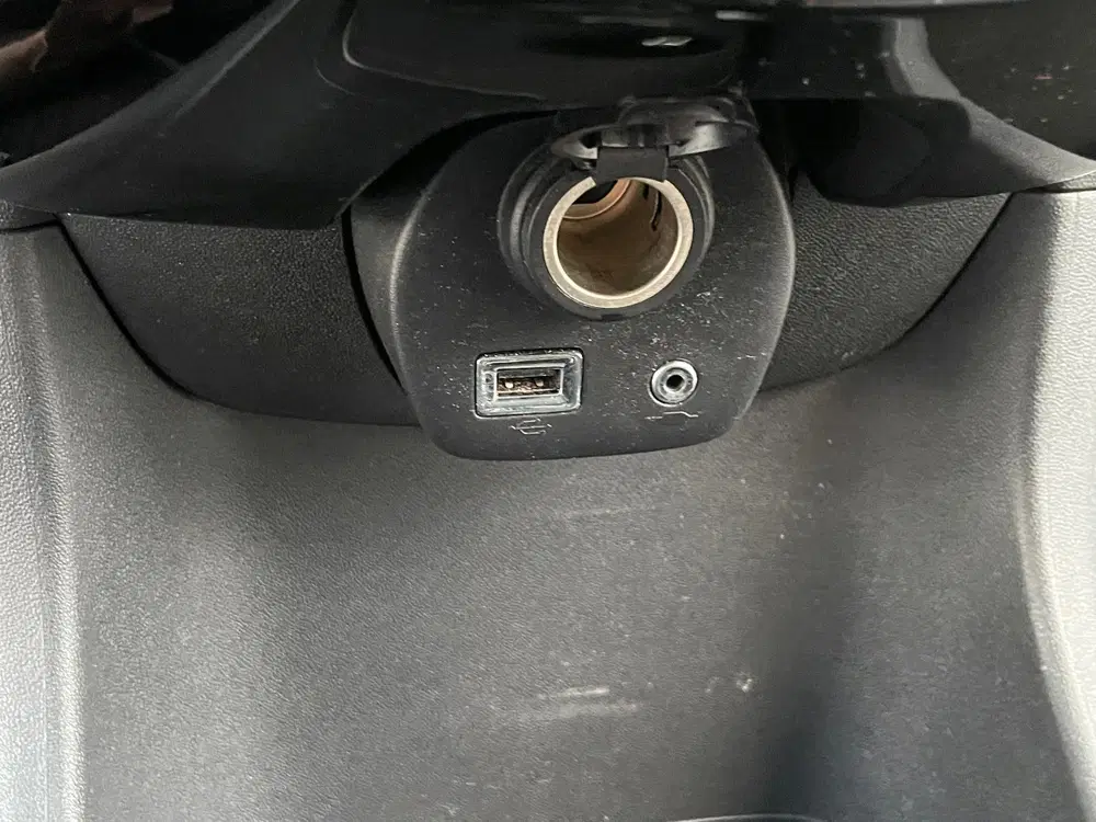 Peugeot 108 1.0 e-VTi Allure uit 2021, foto 12