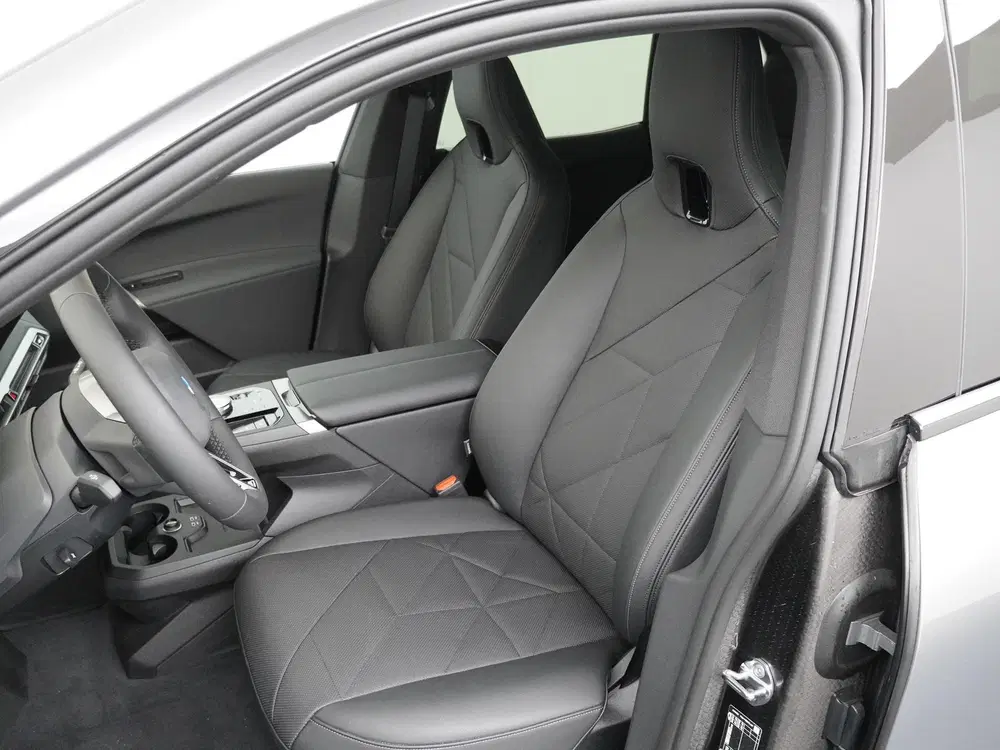BMW iX xDrive40 uit 2026, foto 4