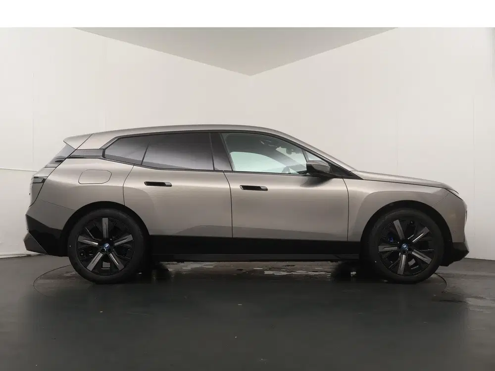 BMW iX xDrive40 uit 2026, foto 8