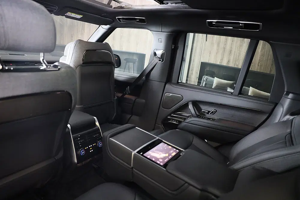 Land Rover Range Rover P 510E SV uit 2024, foto 10