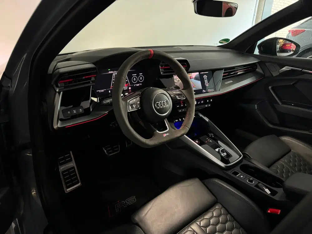 Audi RS3 2.5 TFSI quattro Pano uit 2022, foto 2
