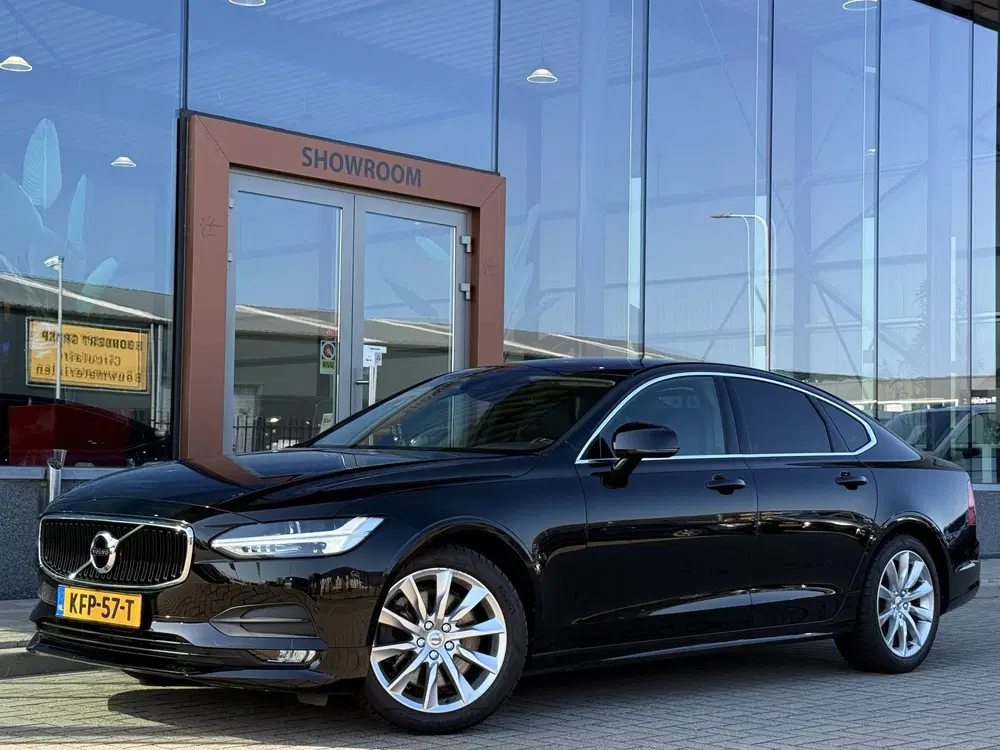 Volvo S90 2.0 T4 Momentum uit 2020