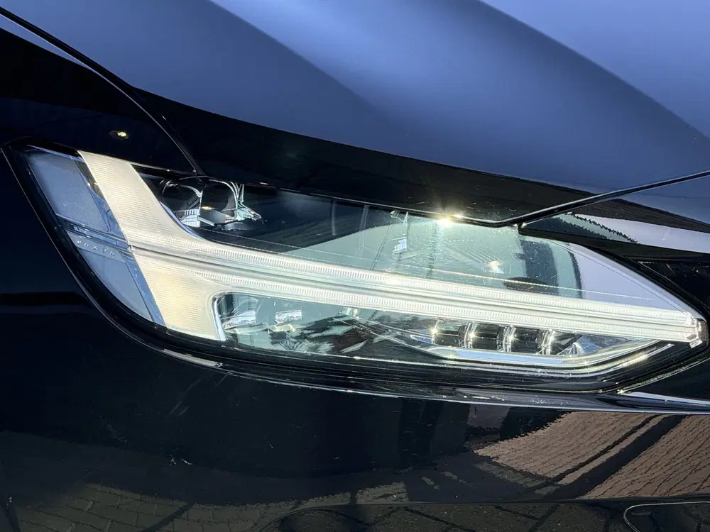Volvo S90 2.0 T4 Momentum uit 2020, foto 10