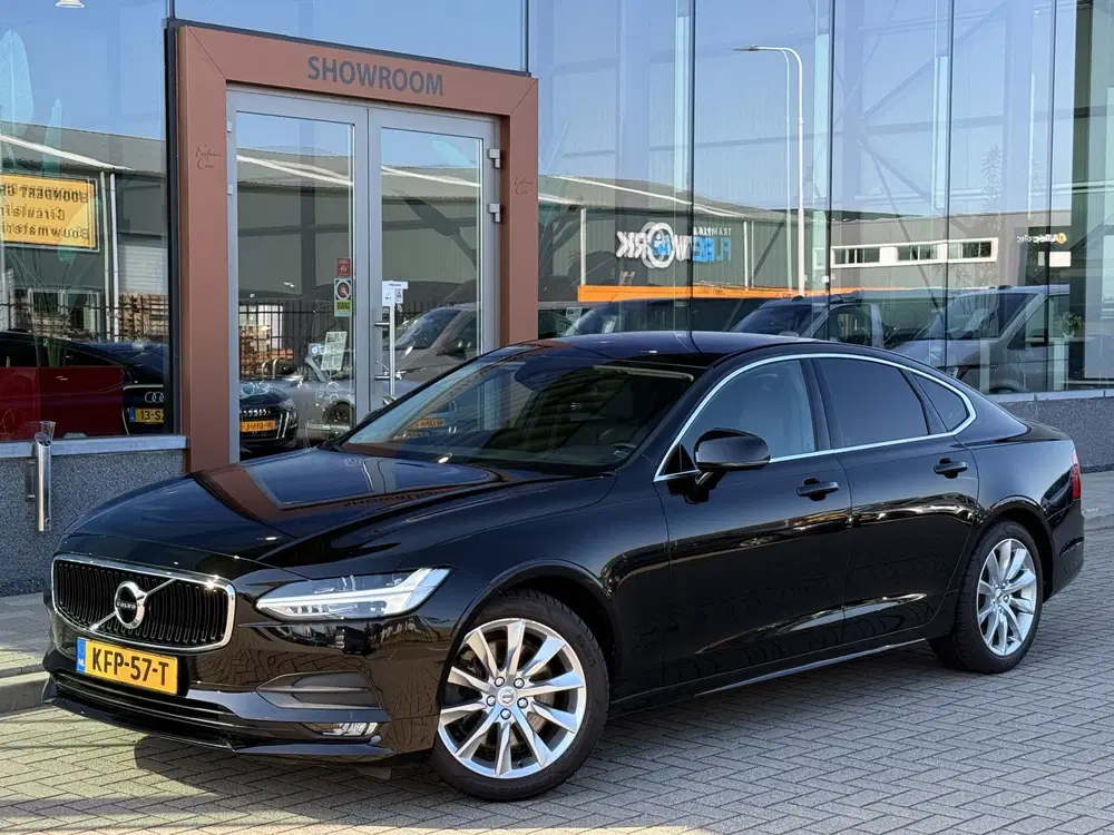 Volvo S90 2.0 T4 Momentum uit 2020, foto 3