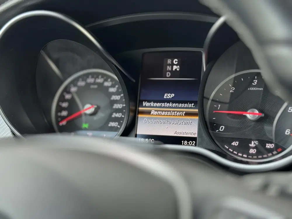 Mercedes-Benz V-Klasse 300d AMG Extra Lang DC L2H1 Avantgard uit 2019, foto 14