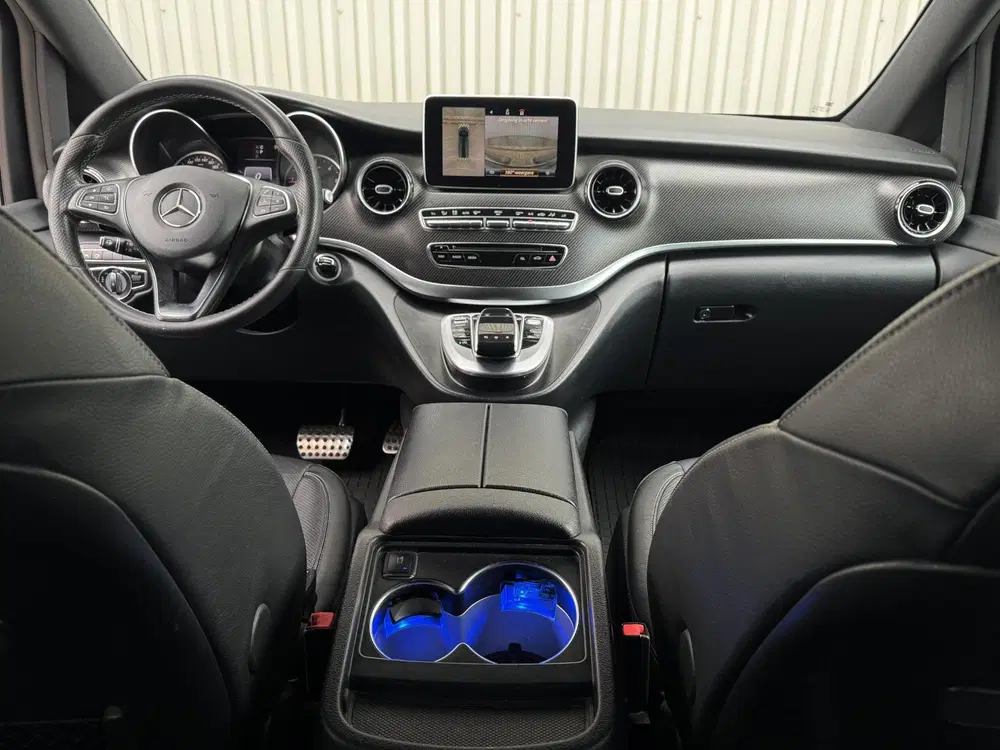 Mercedes-Benz V-Klasse 300d AMG Extra Lang DC L2H1 Avantgard uit 2019, foto 9
