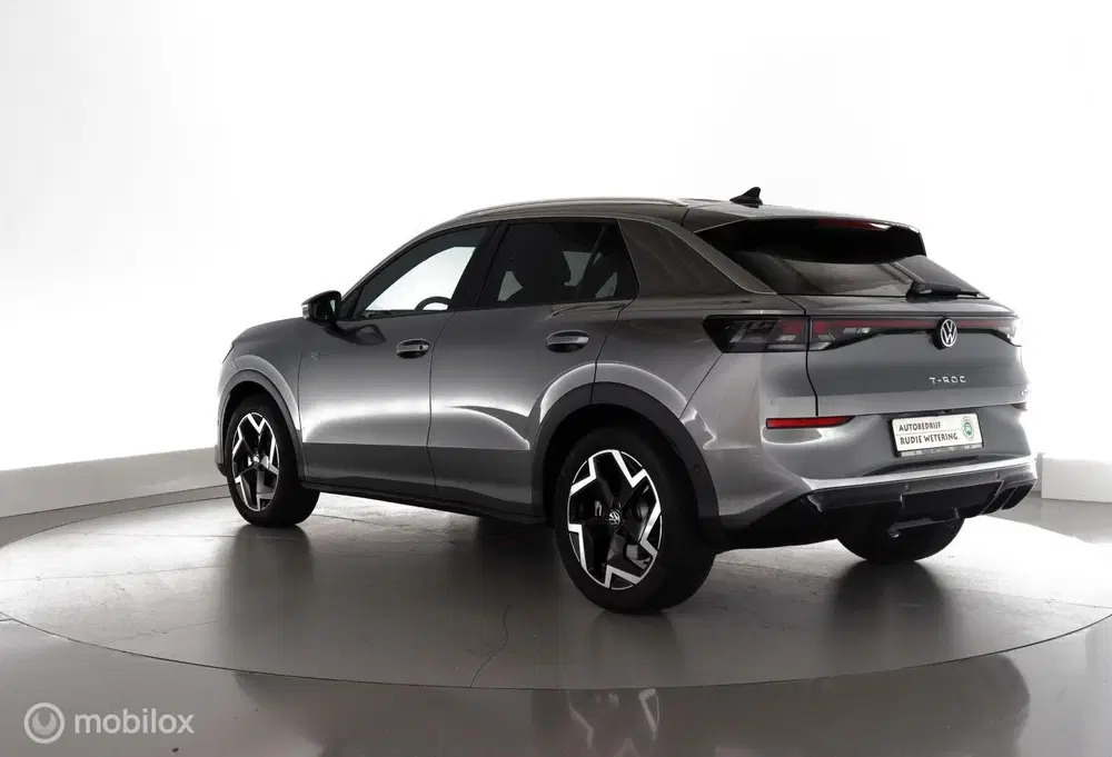 Volkswagen T-Roc 1.5 eTsi 150PK R-Line First Edition trekha uit 2026, foto 4