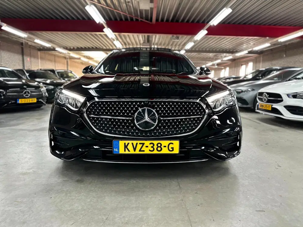 Mercedes-Benz E-Klasse e AMG uit 2025, foto 7