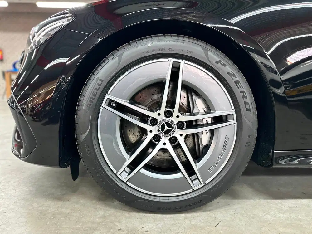 Mercedes-Benz E-Klasse e AMG uit 2025, foto 8