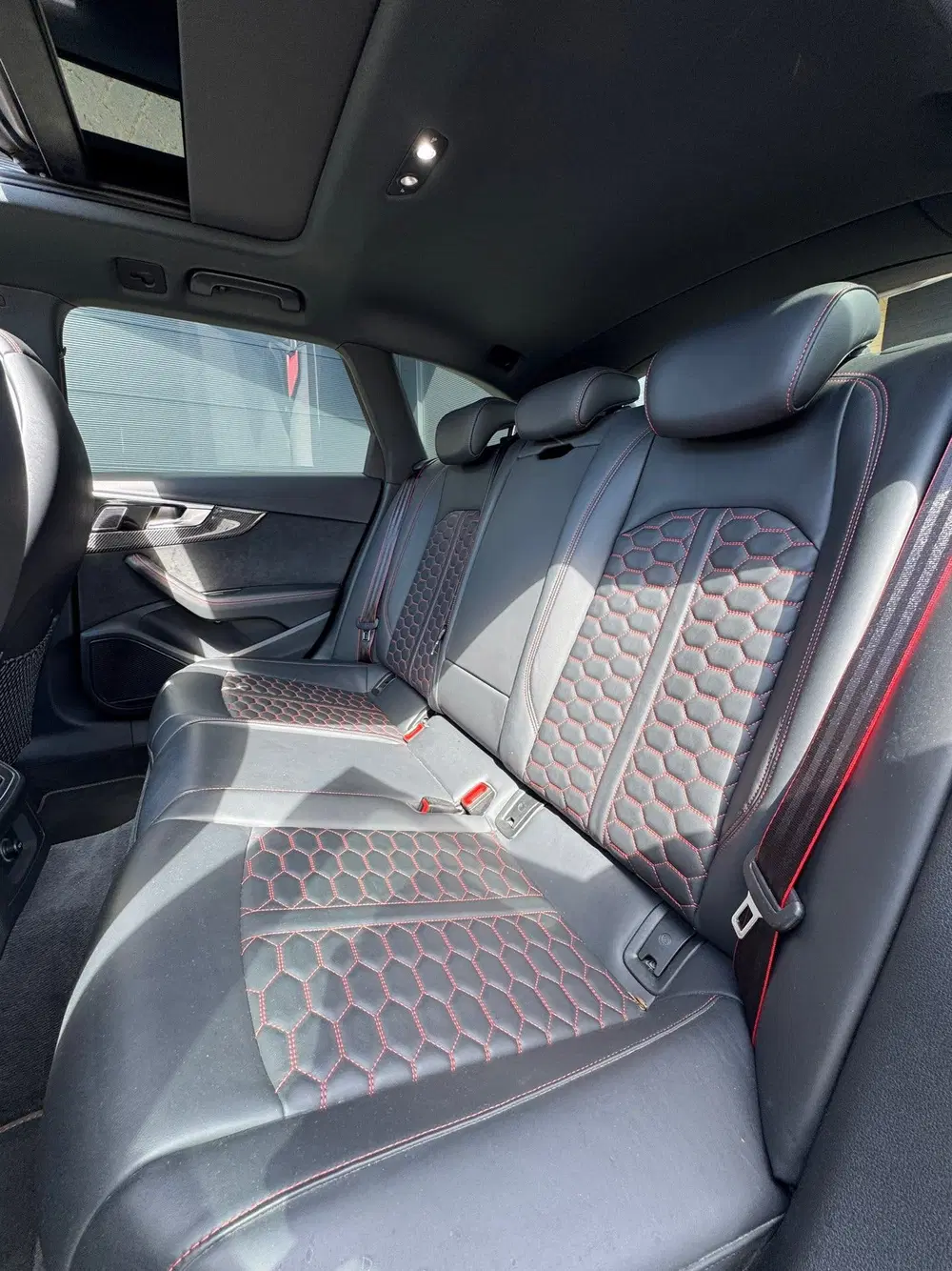 Audi A4 2.9 TFSI RS4 Quattro uit 2020, foto 15