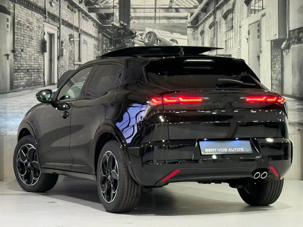 Alfa Romeo Junior 1.2 Turbo Hybrid Ibrida Ti Black Edition uit 2026, foto 10