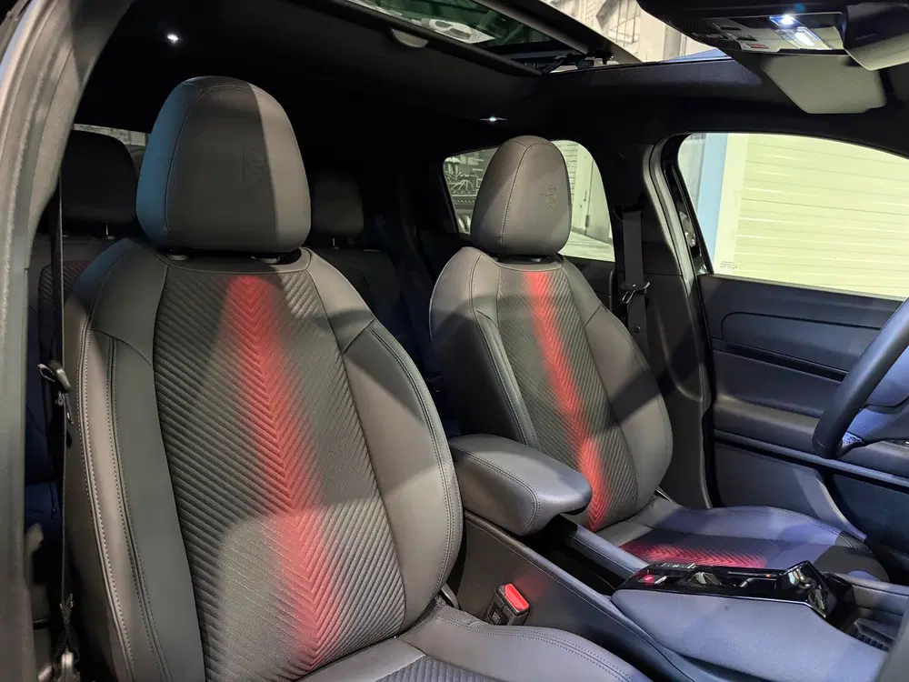 Alfa Romeo Junior 1.2 Turbo Hybrid Ibrida Ti Black Edition uit 2026, foto 4