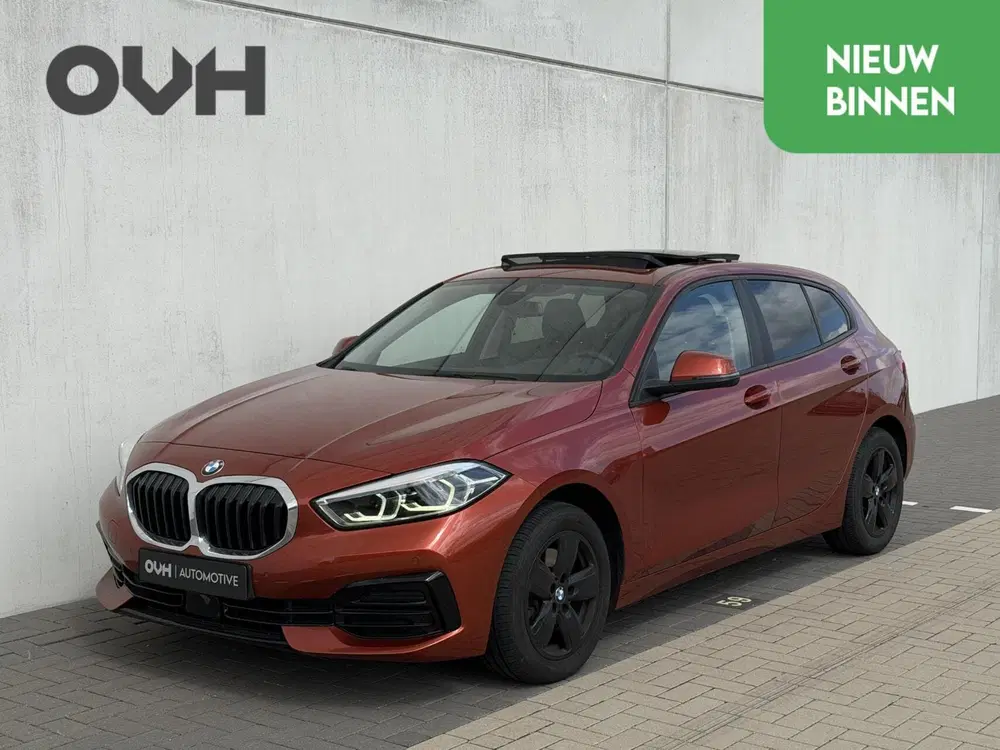 BMW 1-serie 118i Executive uit 2022