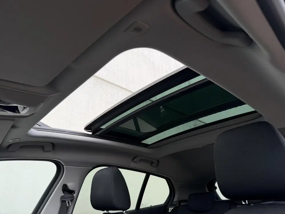 BMW 1-serie 118i Executive uit 2022, foto 2