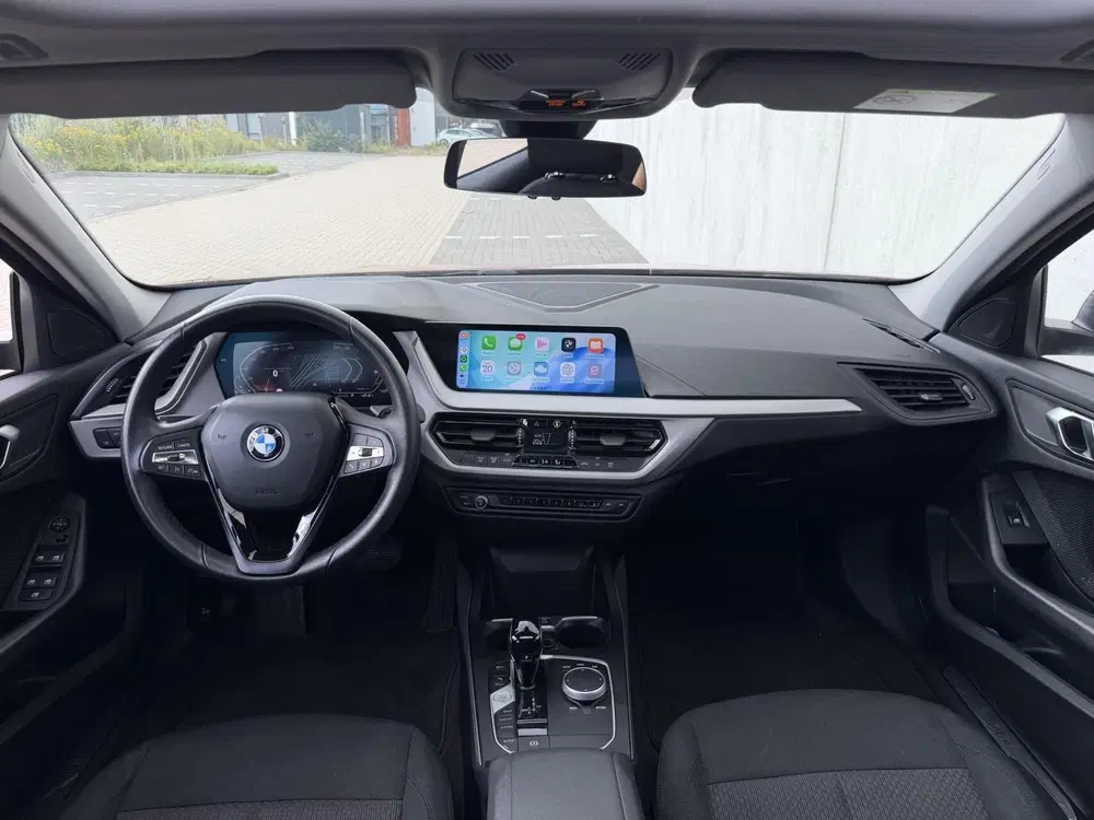 BMW 1-serie 118i Executive uit 2022, foto 3