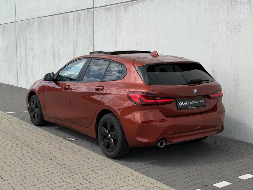 BMW 1-serie 118i Executive uit 2022, foto 5