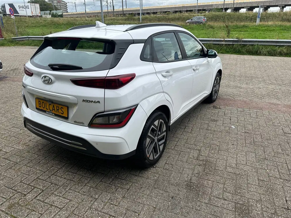 Hyundai KONA EV Comfort 39 kWh uit 2022, foto 4