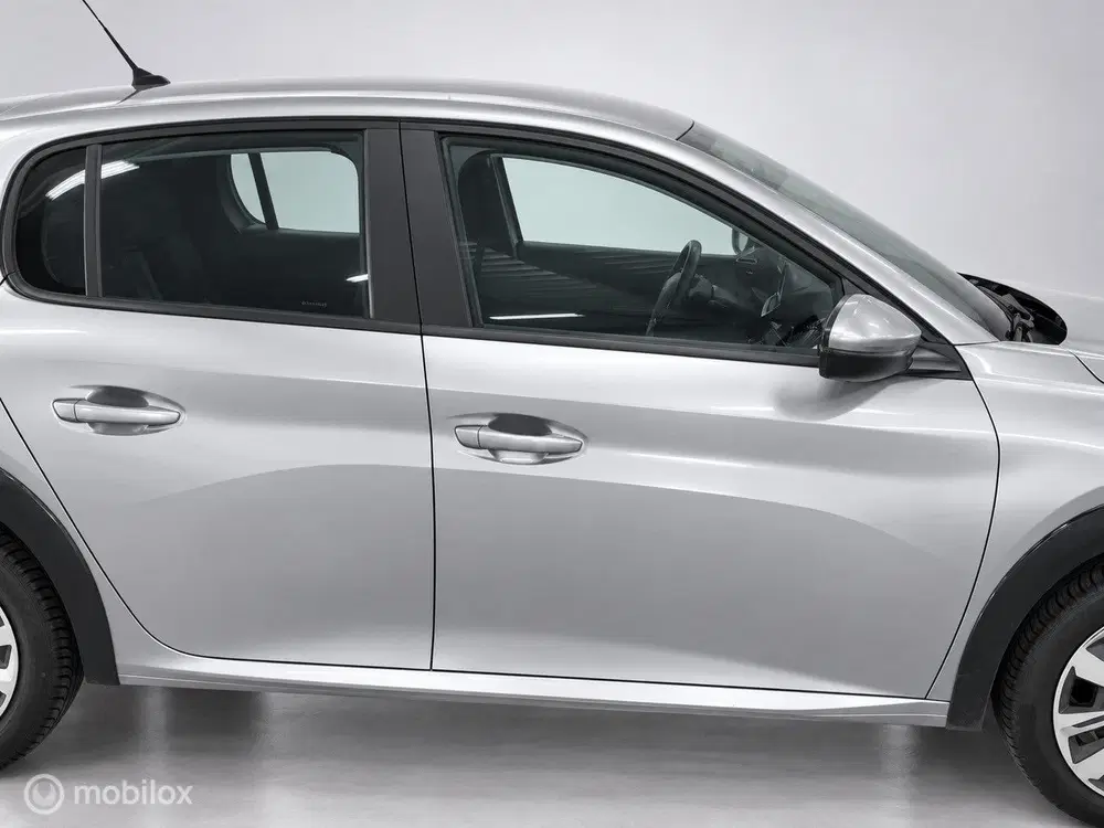 Peugeot 208 EV Allure 50 kWh KEYLESS uit 2020, foto 10