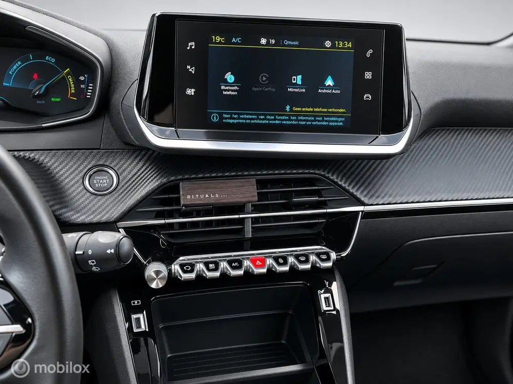 Peugeot 208 EV Allure 50 kWh KEYLESS uit 2020, foto 12
