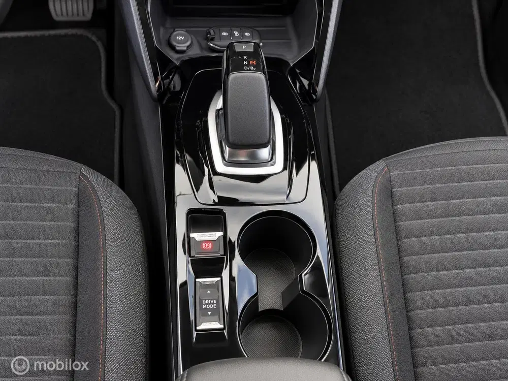 Peugeot 208 EV Allure 50 kWh KEYLESS uit 2020, foto 13