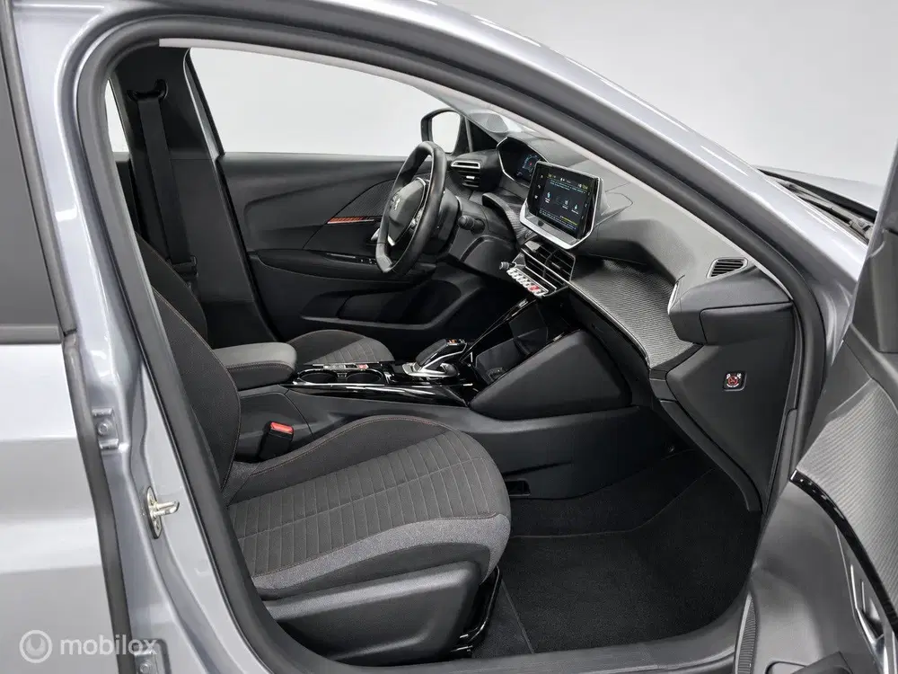 Peugeot 208 EV Allure 50 kWh KEYLESS uit 2020, foto 4