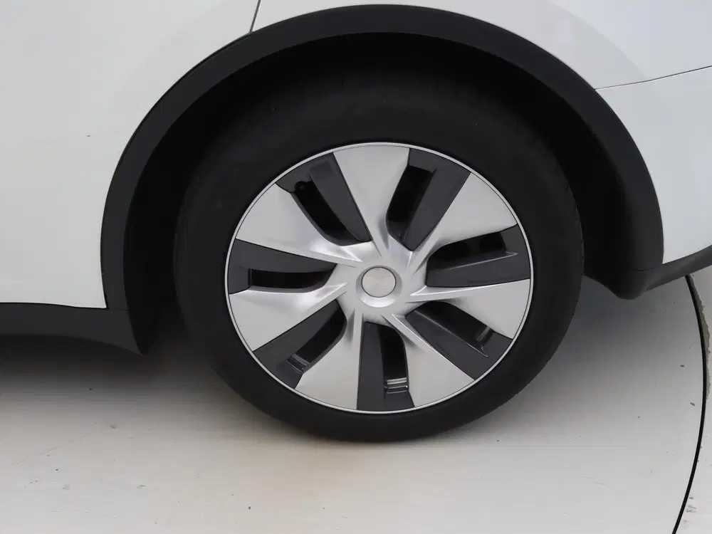 Tesla Model Y Long Range AWD 75kWh 351pk 92.2% SoH [ AMD uit 2023, foto 14