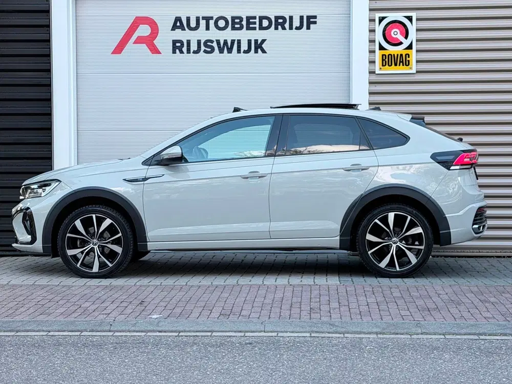 Volkswagen Taigo 1.5 TSI R-Line Pano uit 2022, foto 2